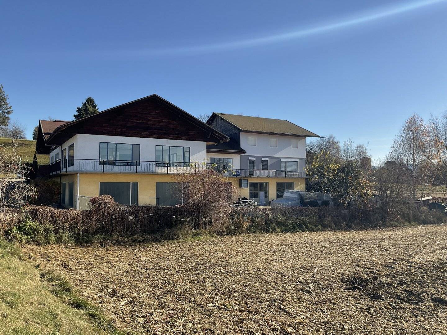 Commercial property in Althofen: Your car workshop with a newly built residential house in a perfect location - rent with option to purchase