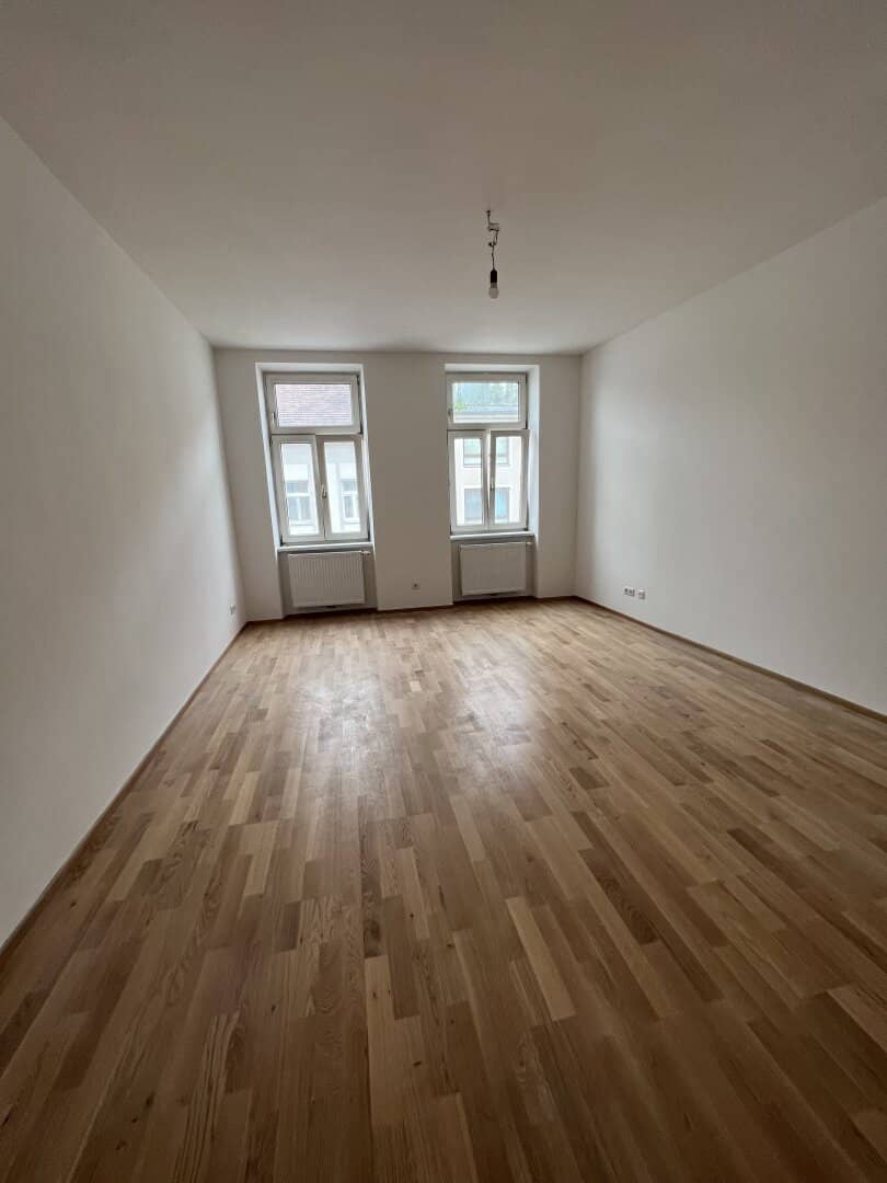 Modern 2-room first-occupancy apartment with elevator and bathroom with window in 1160 Vienna, 55m²