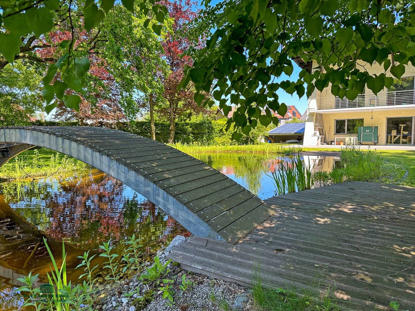 Exclusive Villa with Park