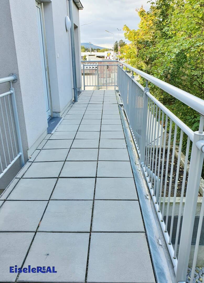 3 Zimmer - Balkon - Top 5 – befristet vermietet