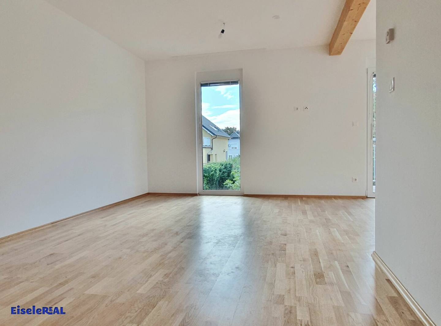 3 Zimmer - Balkon - Top 5 – befristet vermietet