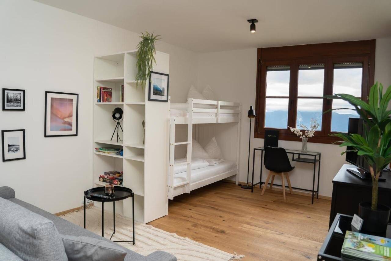 SONNENBERG GERLITZEN! WOHNUNG MIT HERRLICHER AUSSICHT! MIT TIEFGARAGE! TOURISTISCHE VERMIETUNG MÖGLICH!