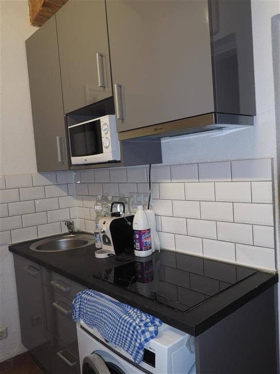 KLEINE WOHNUNG - UNTERSCHIEDLICHE NUTZUNGSMÖGLICHKEITEN
