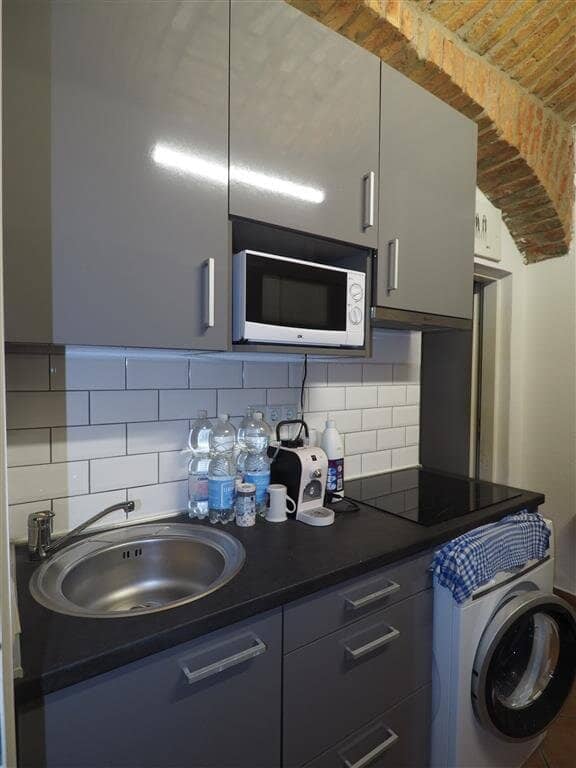 KLEINE WOHNUNG - UNTERSCHIEDLICHE NUTZUNGSMÖGLICHKEITEN