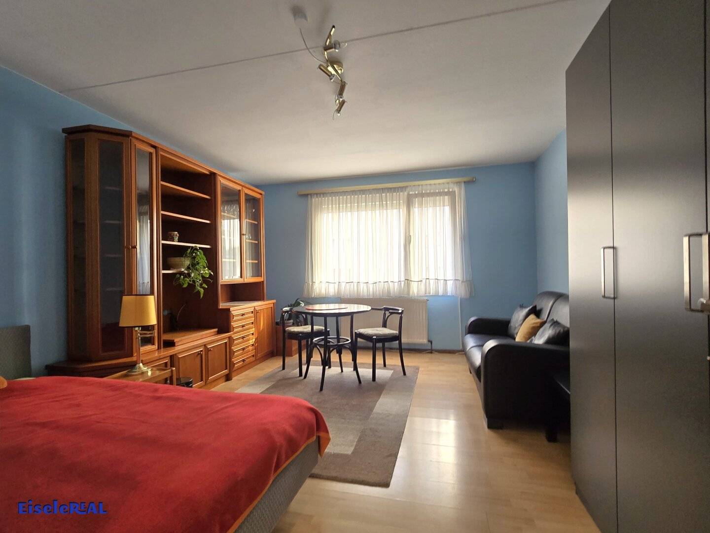 City apartment at the heart of the action in 1020 Wien