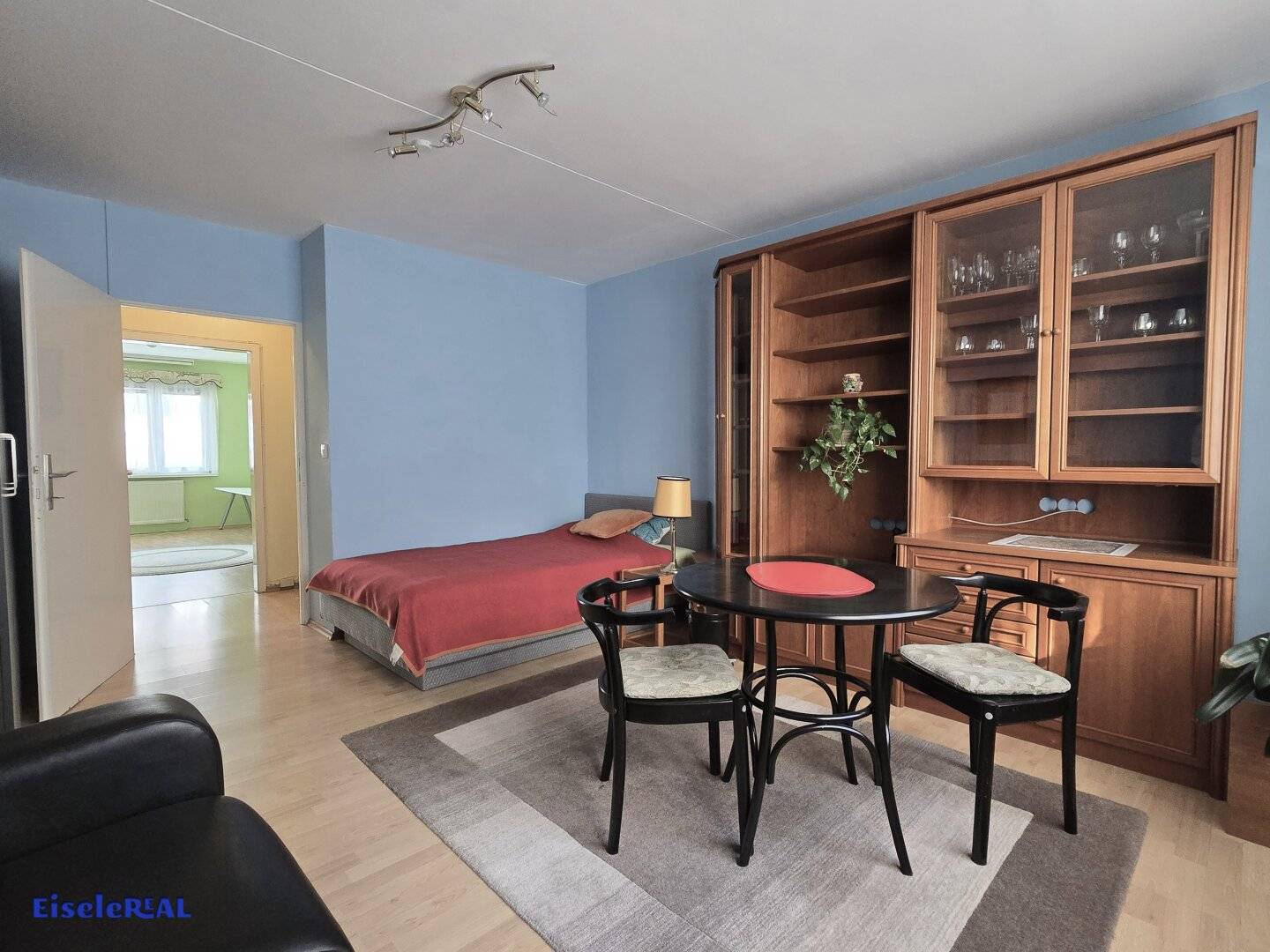 City apartment at the heart of the action in 1020 Wien