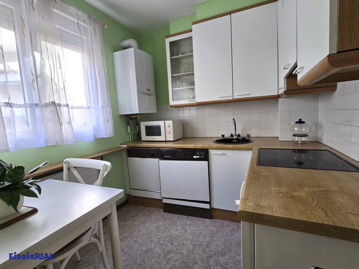 City apartment at the heart of the action in 1020 Wien