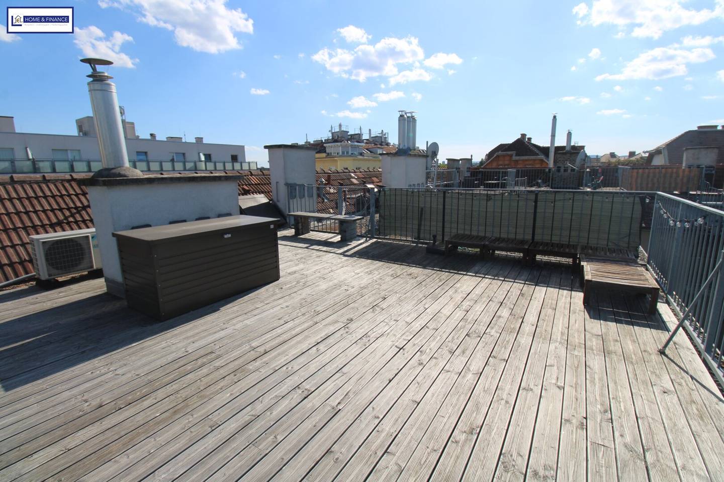Große Terrasse, 360° Rundumblick, Sonne - alles im Herzen von Floridsdorf!