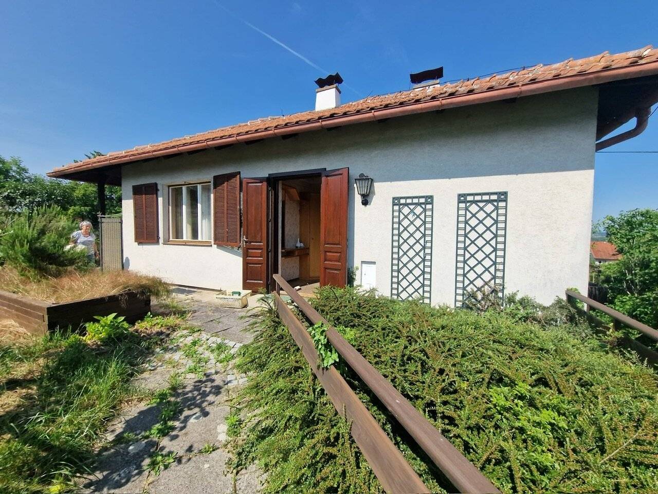 CHARMANTES EINFAMILIENHAUS MIT AUSBLICK IN RUHELAGE