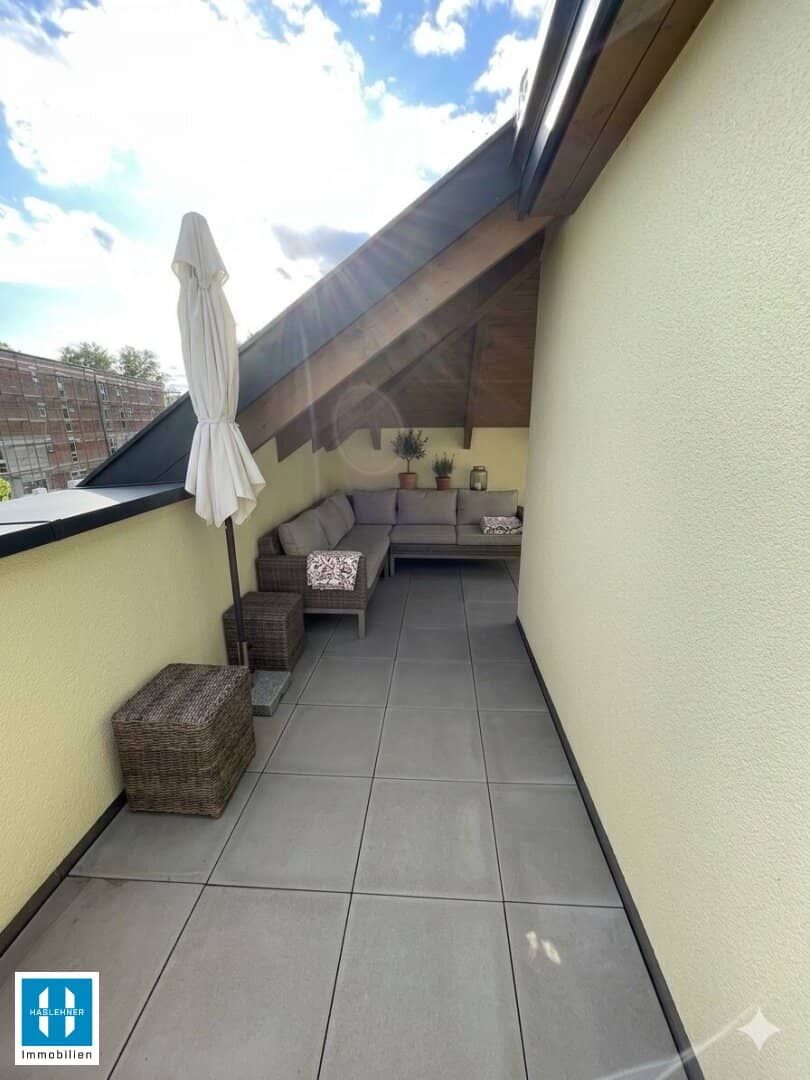 Wohnen mit Flair – 86m²  (98m² Nfl.) Dachgeschosswohnung mit großer Terrasse in Pupping