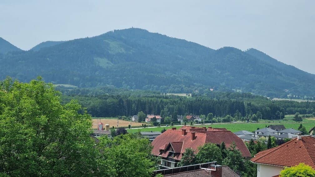 Building plot with magnificent, unobstructed view of Hochosterwitz