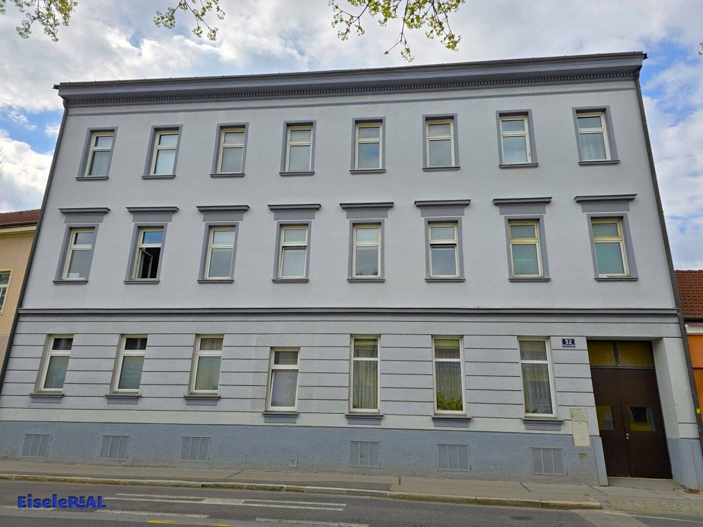Altbau Zinshaus in Schwechat