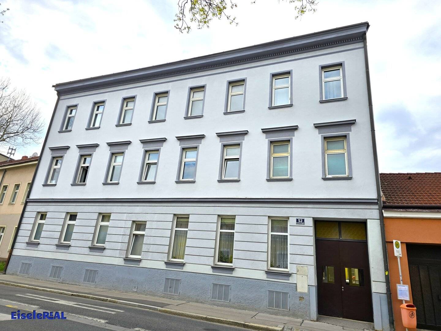 Altbau Zinshaus in Schwechat