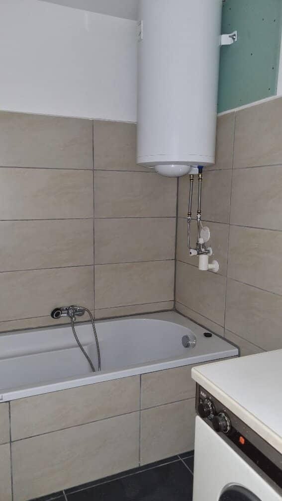 SUPERGÜNSTIGE KLEINWOHNUNG IN SILBEREGG! VERMIETUNG ODER EIGENNUTZUNG! 7 % RENDITE MÖGLICH!