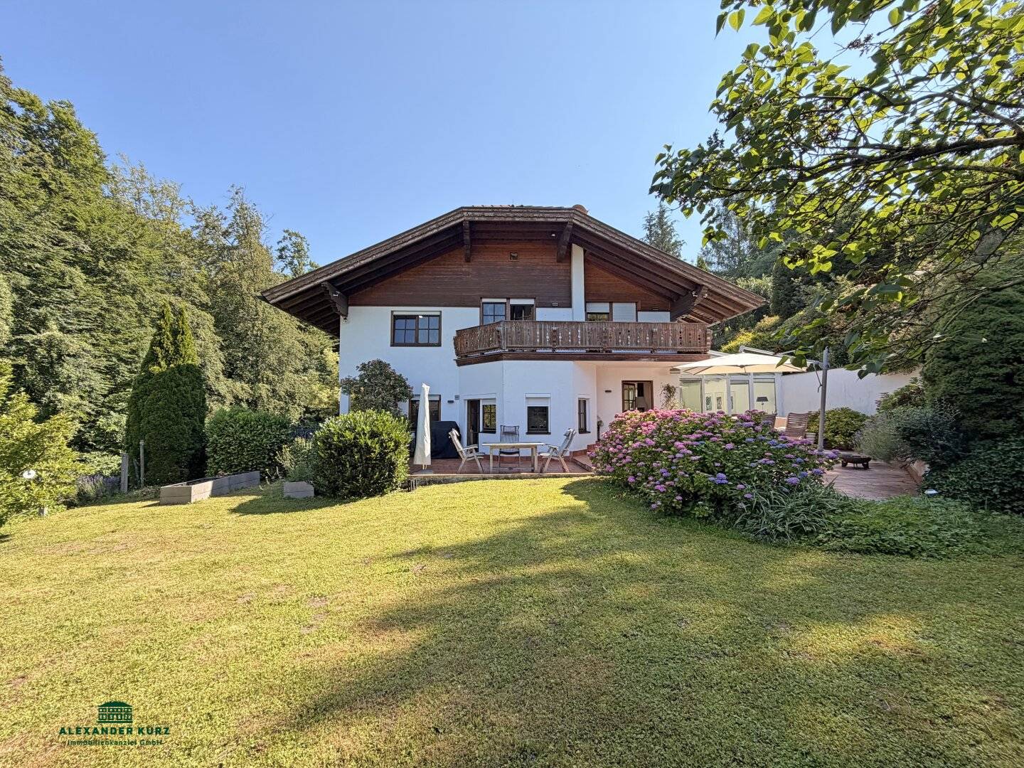 Oasis of tranquility on Heuberg with unique view of Salzburg