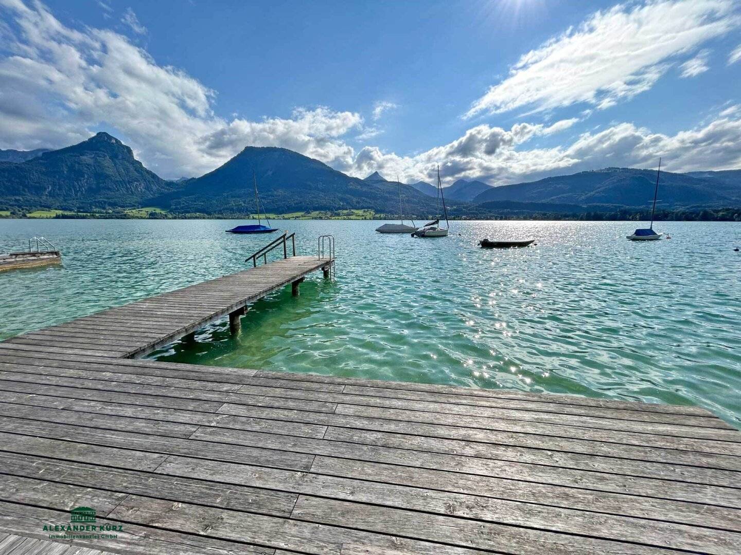Panoramablick über den Wolfgangsee, privater Seezugang mit Steganlage