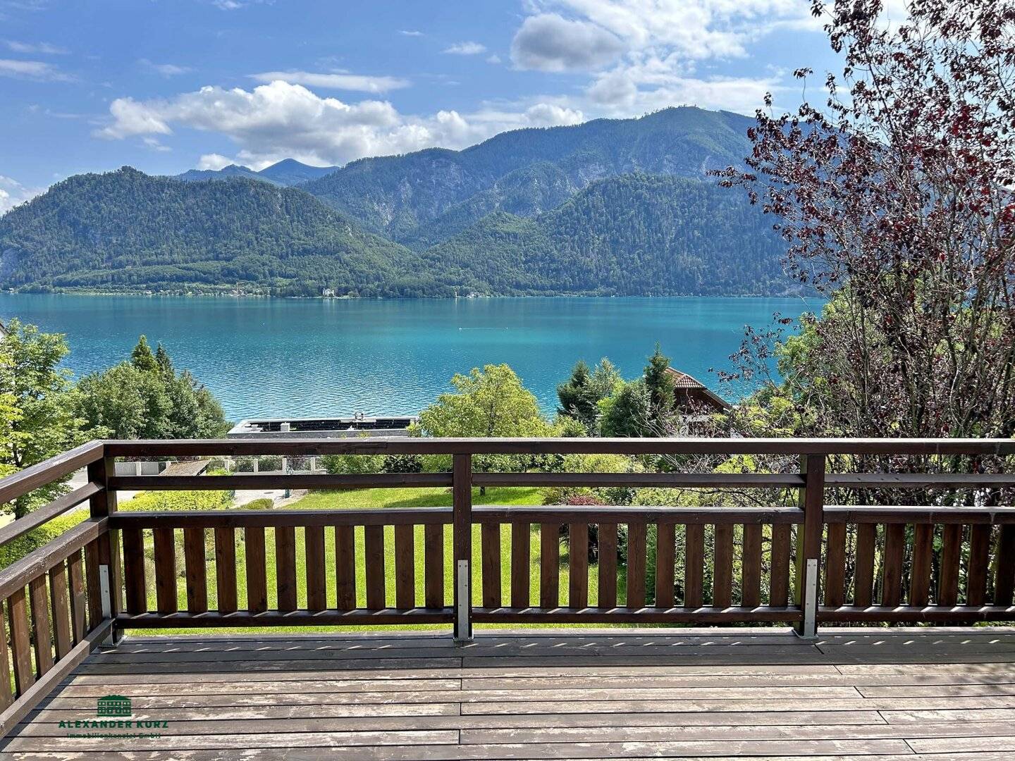 Baugrundstück mit traumhaftem Atterseeblick und Badeplatz