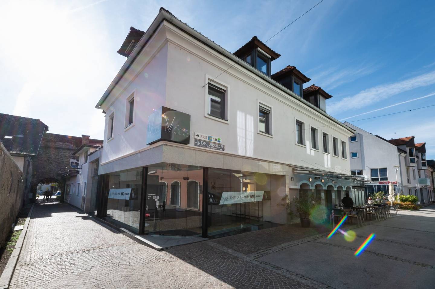 Commercial premises at St. Veiter top address