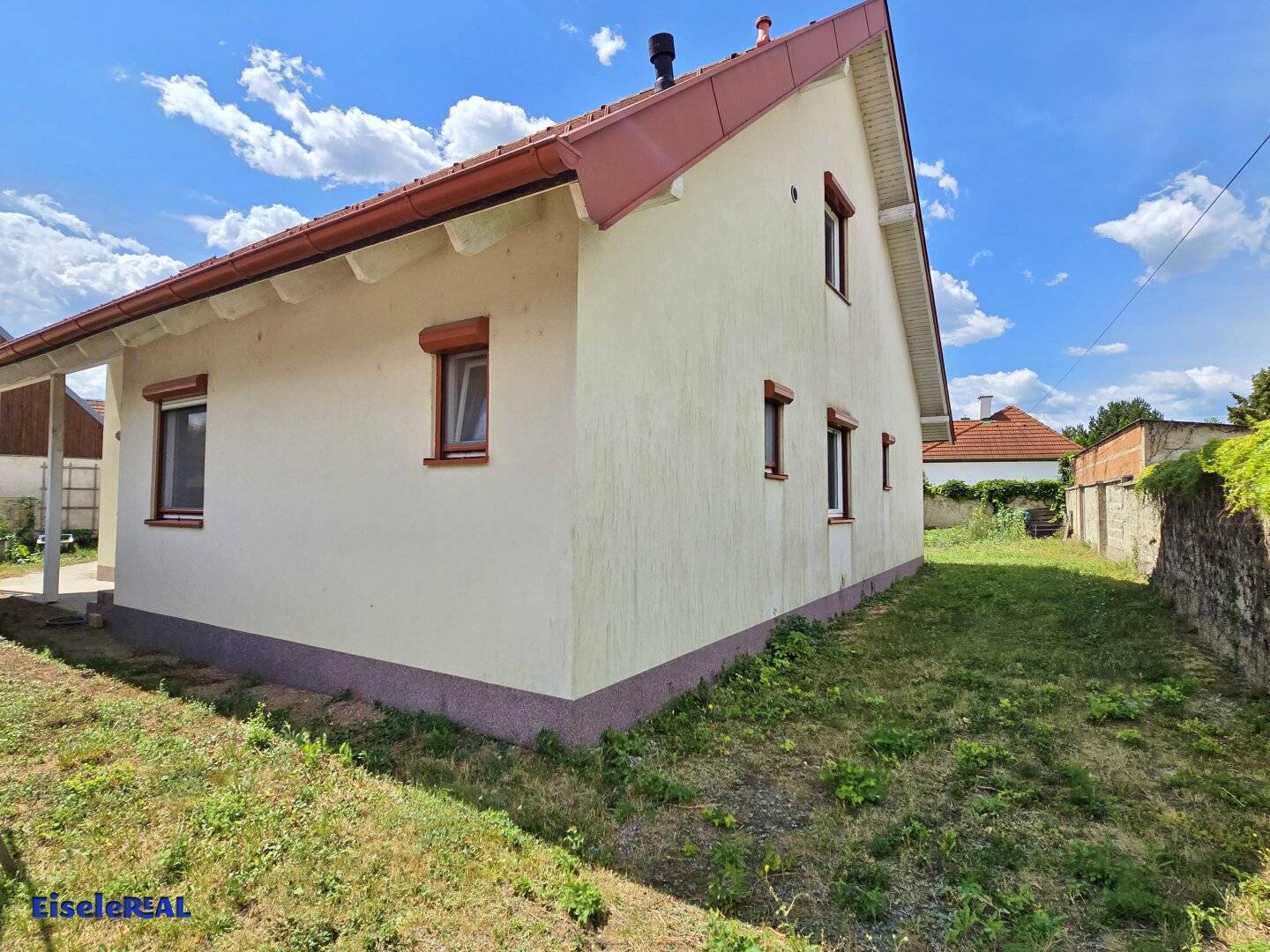 Living and Working - 2 Houses on One Property