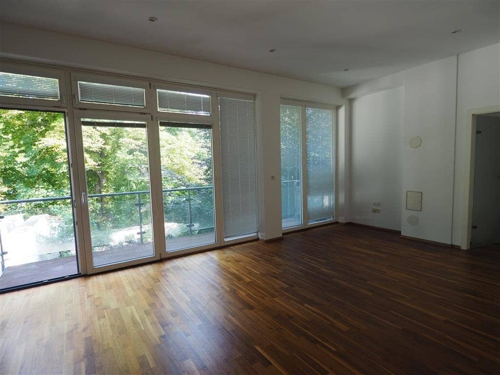 MAISONETTE APARTMENT IN A QUIET LOCATION WITH BALCONY AND TERRACE