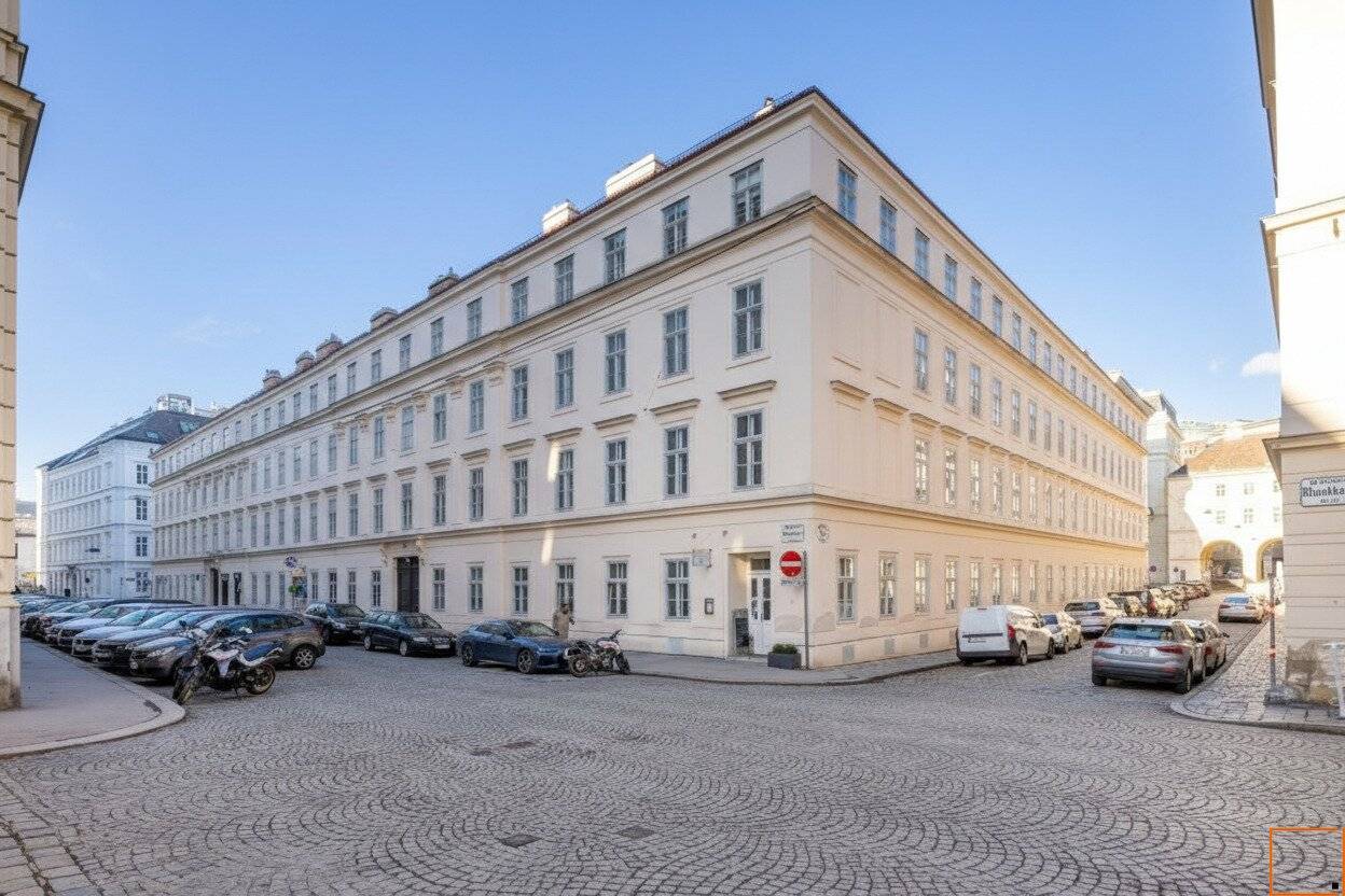 DIPLOMATENVIERTEL: Magnificent Residence in the Marokkanergasse