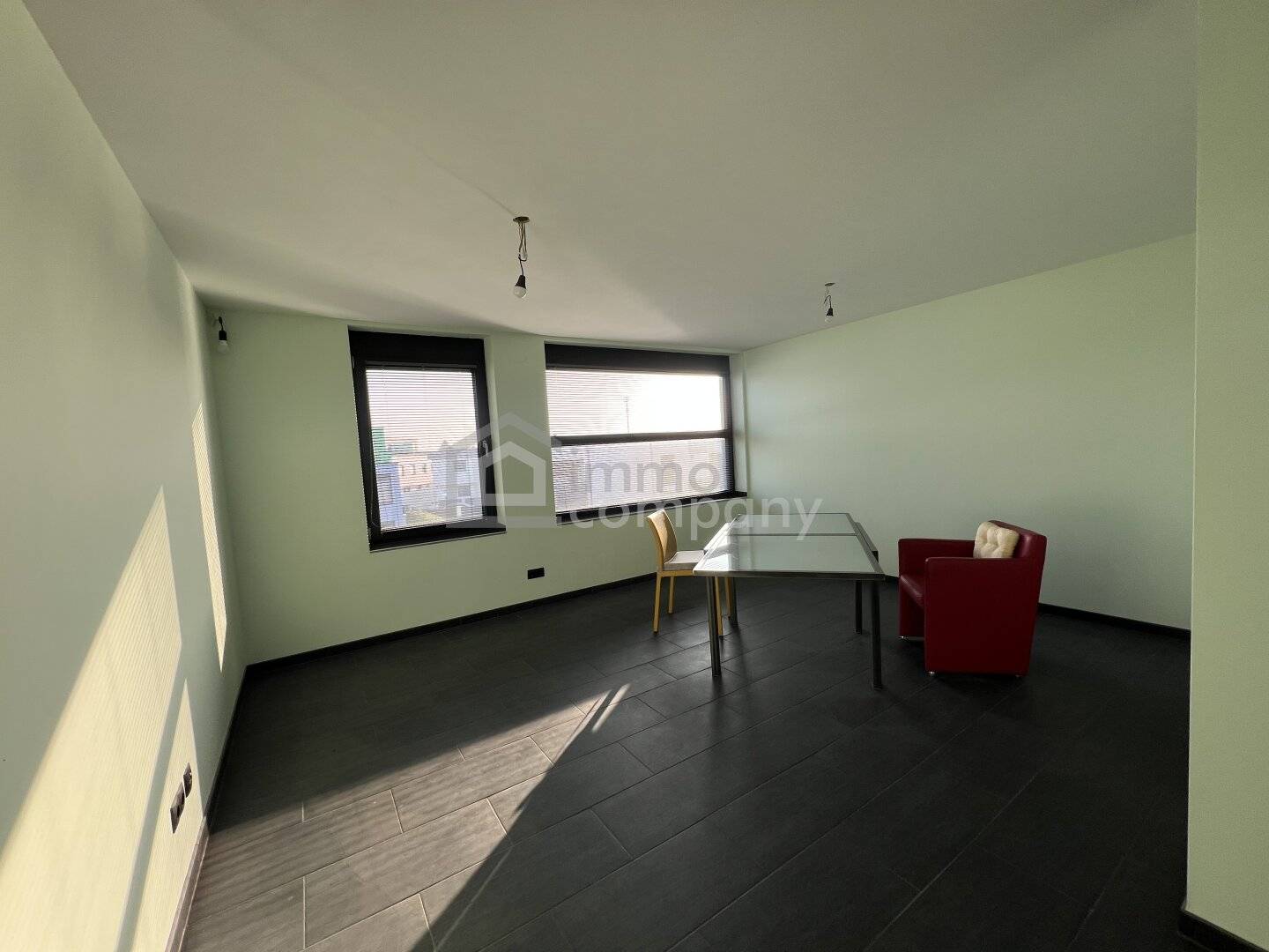 Neues Einfamilienhaus in Glinzendorf nahe Wien – 300 m² Wohnfläche