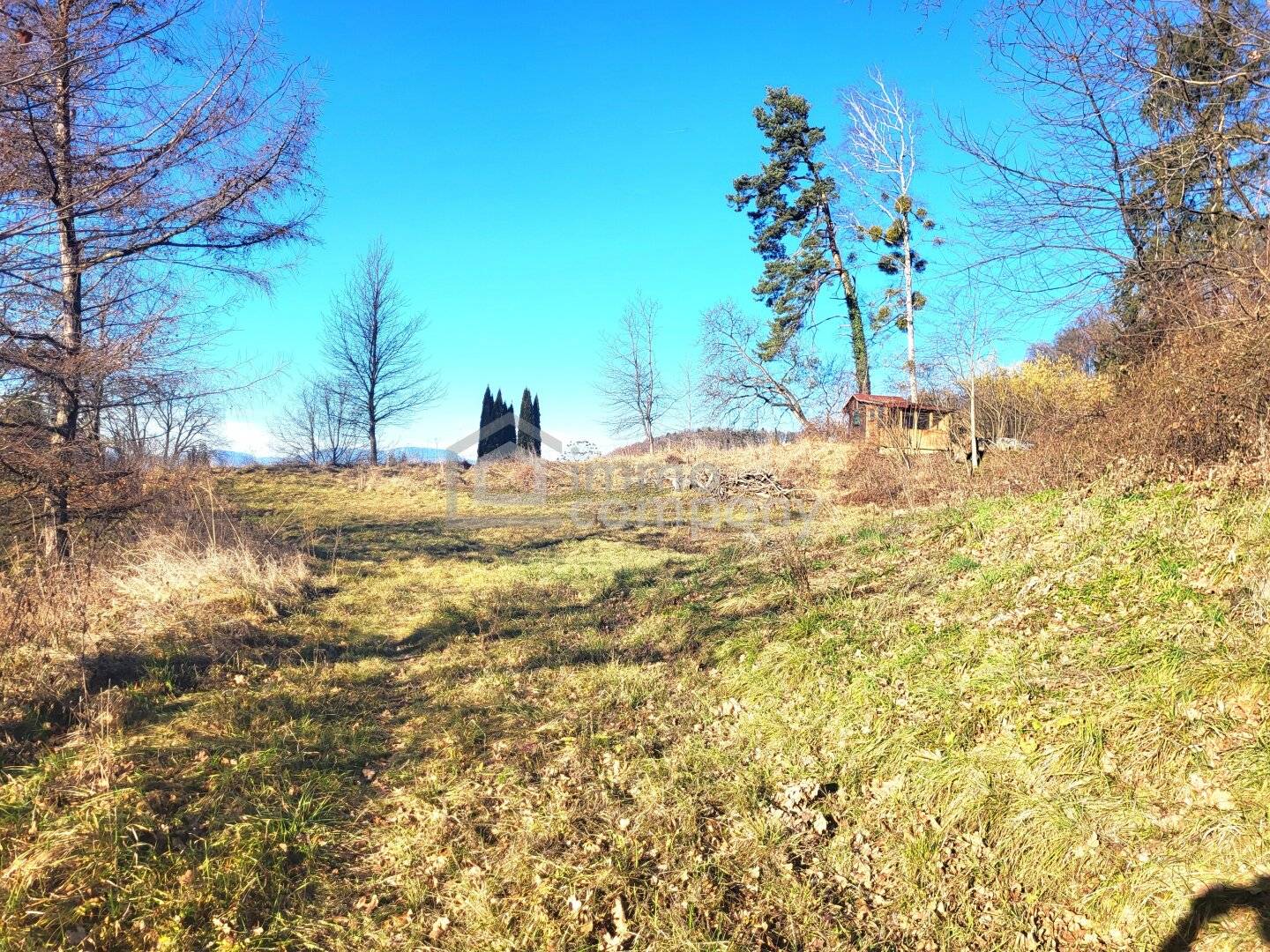 Top building plot with potential, ideal for developers and investors