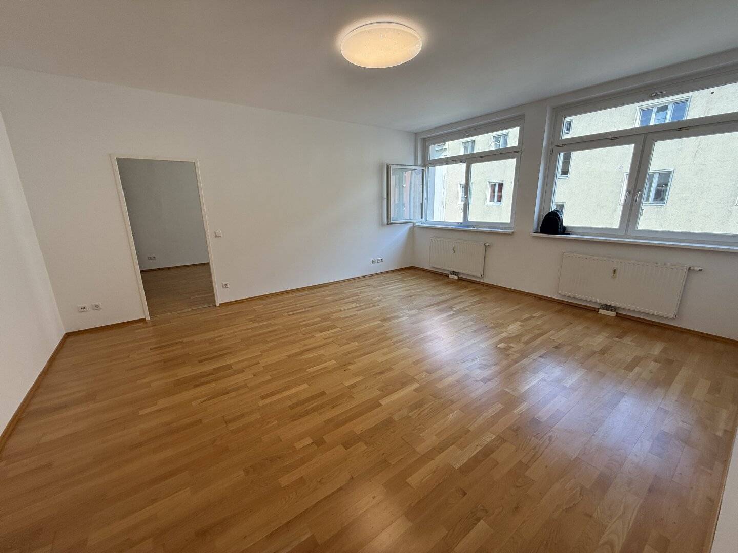 Charming 2-room newly built apartment near Stadthalle available to rent immediately