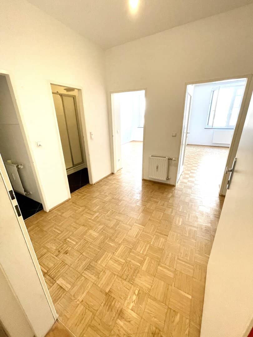 Modern 2-room apartment with fitted kitchen and elevator for rent in 1150 Vienna