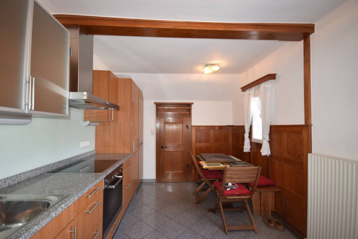 PARSCH - Renovated apartment building with 3 apartments in prime location