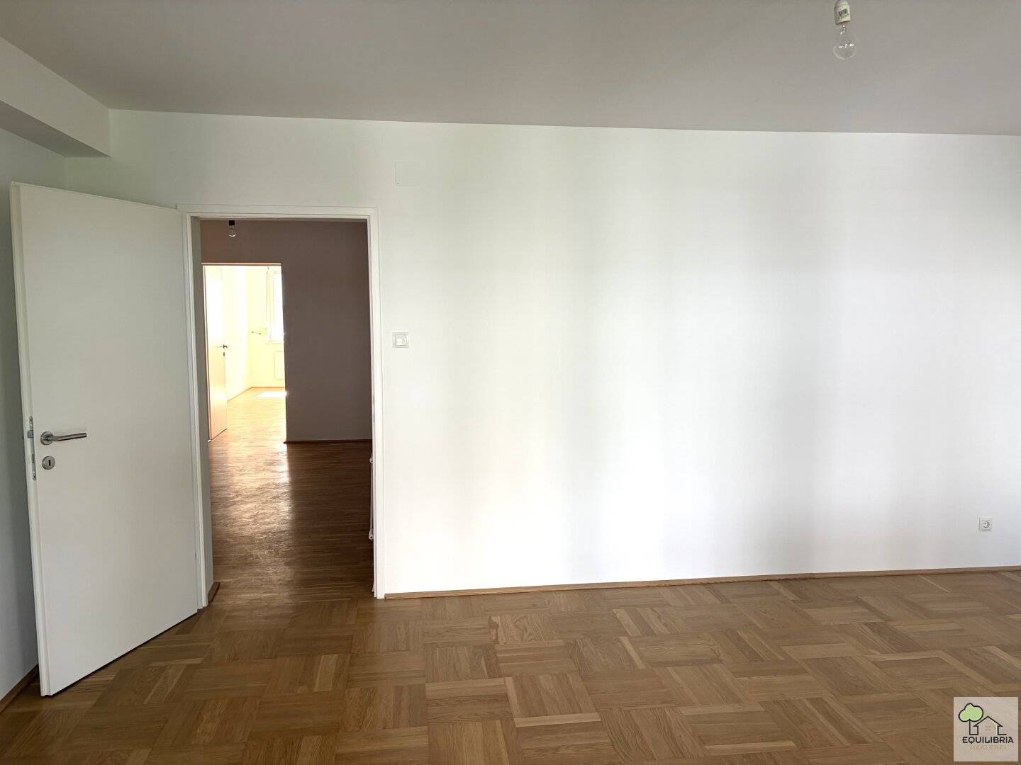 Charming 3-room apartment in sought-after location of the 18th district
