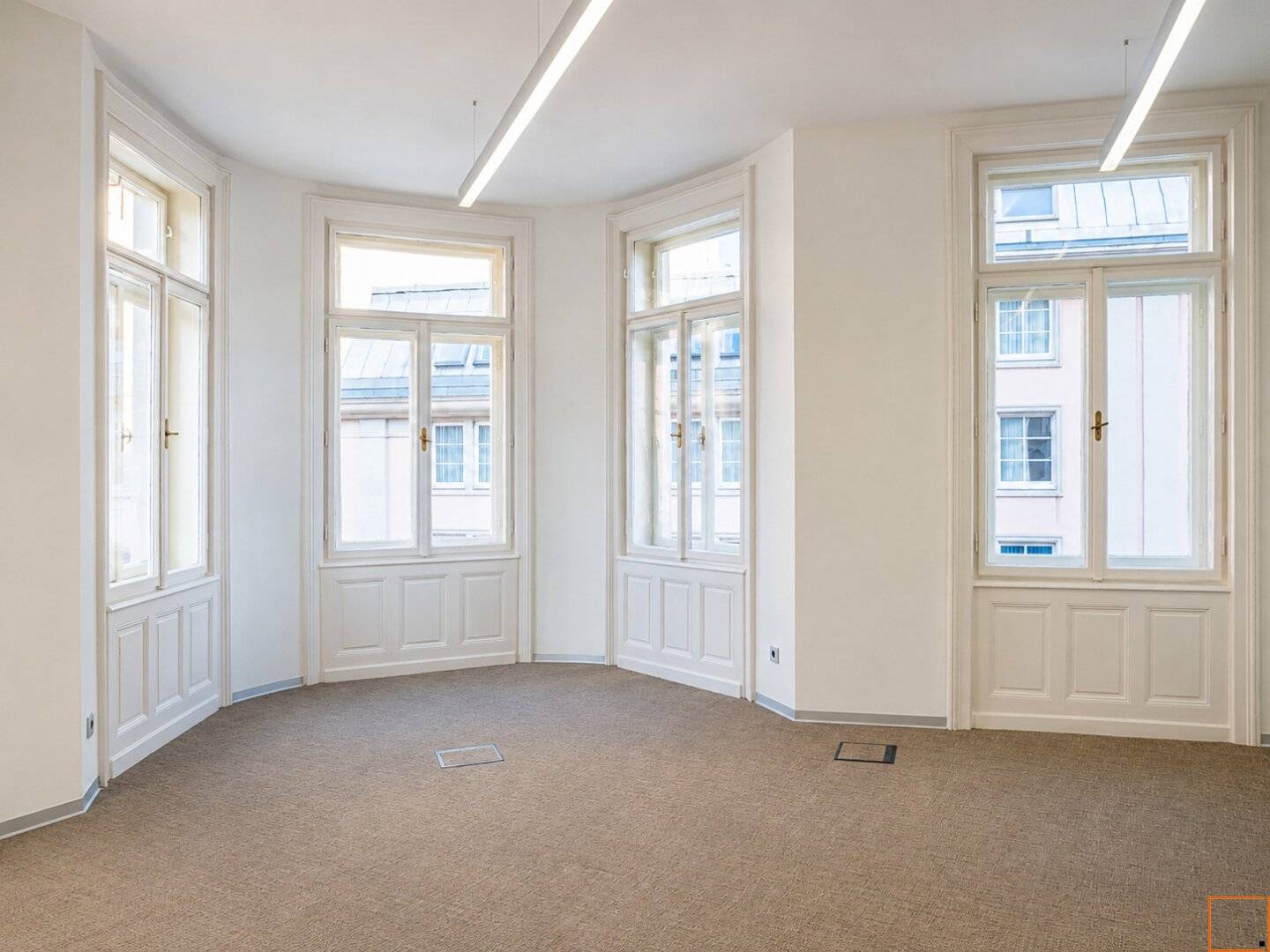 BAUERNMARKT: 181 m² gekühlte Büroflächen mit Topausstattung