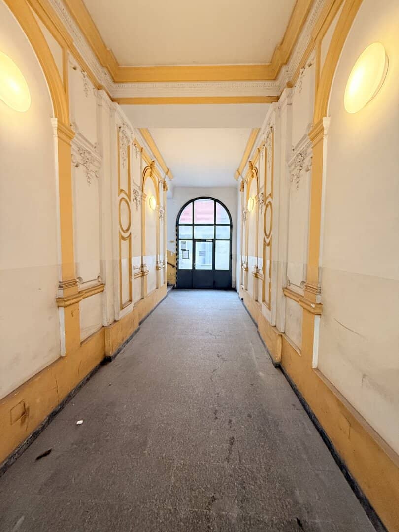 COMMISSION-FREE - Spacious 4-room apartment with partial underfloor heating and elevator in 1160 Vienna, 115 m² living space