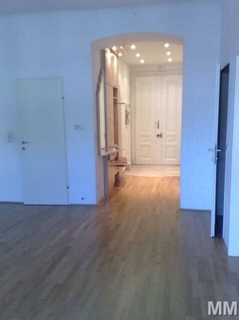 COMMISSION-FREE - Spacious 4-room apartment with partial underfloor heating and elevator in 1160 Vienna, 115 m² living space