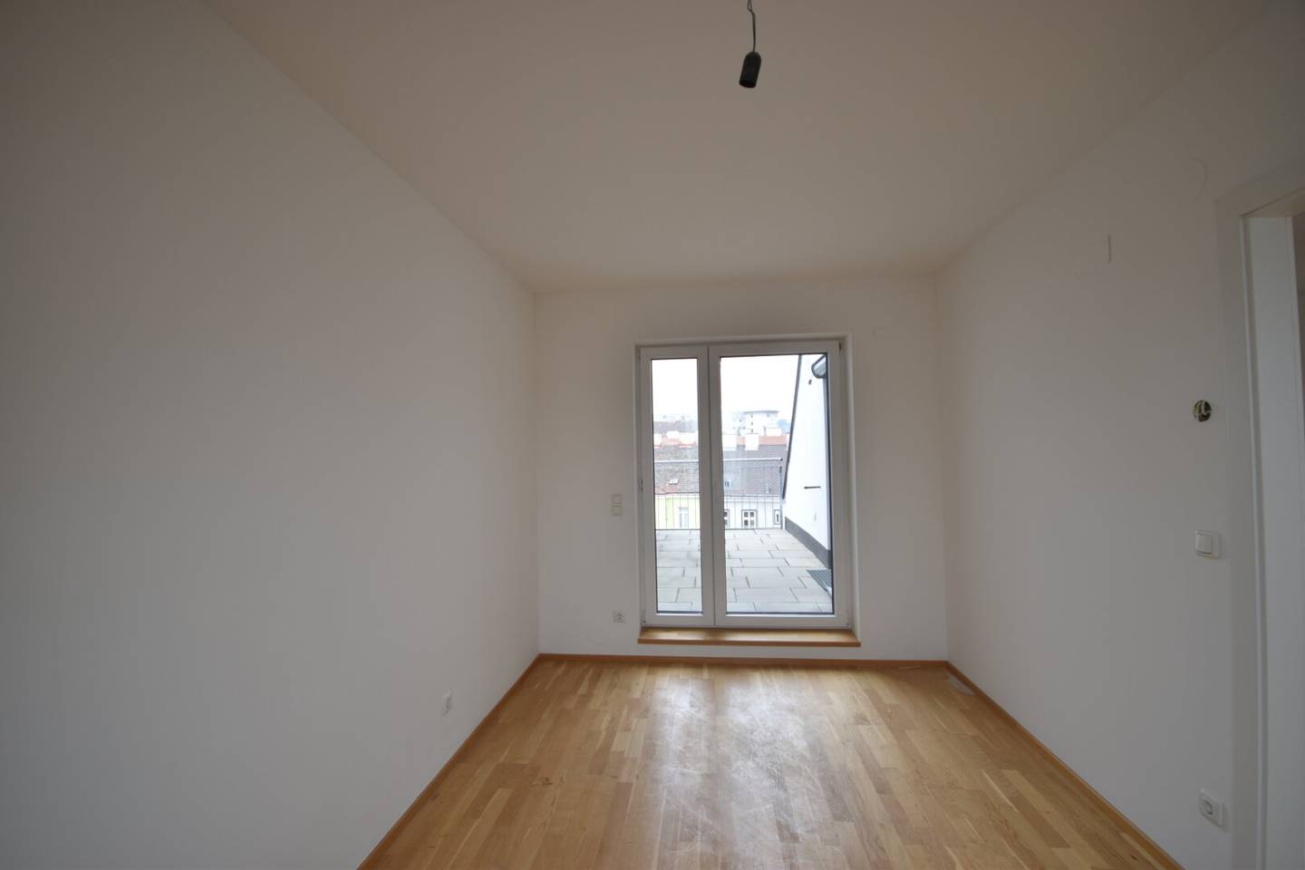 17. BEZIRK - Traumhafte 3-Zimmer-Maisonette mit Dachterrasse