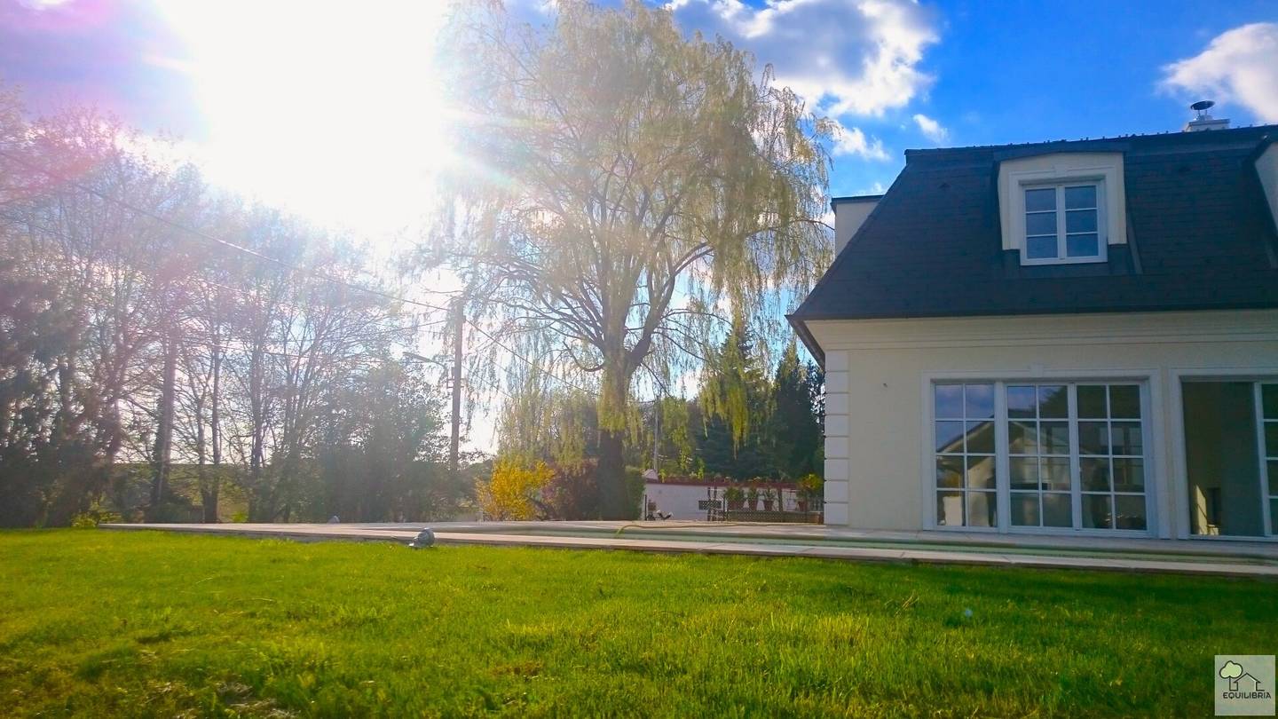 3400 KLOSTERNEUBURG - TRAUMHAFTE LAGE AM ÖLBERG -  EXKLUSIVE VILLA