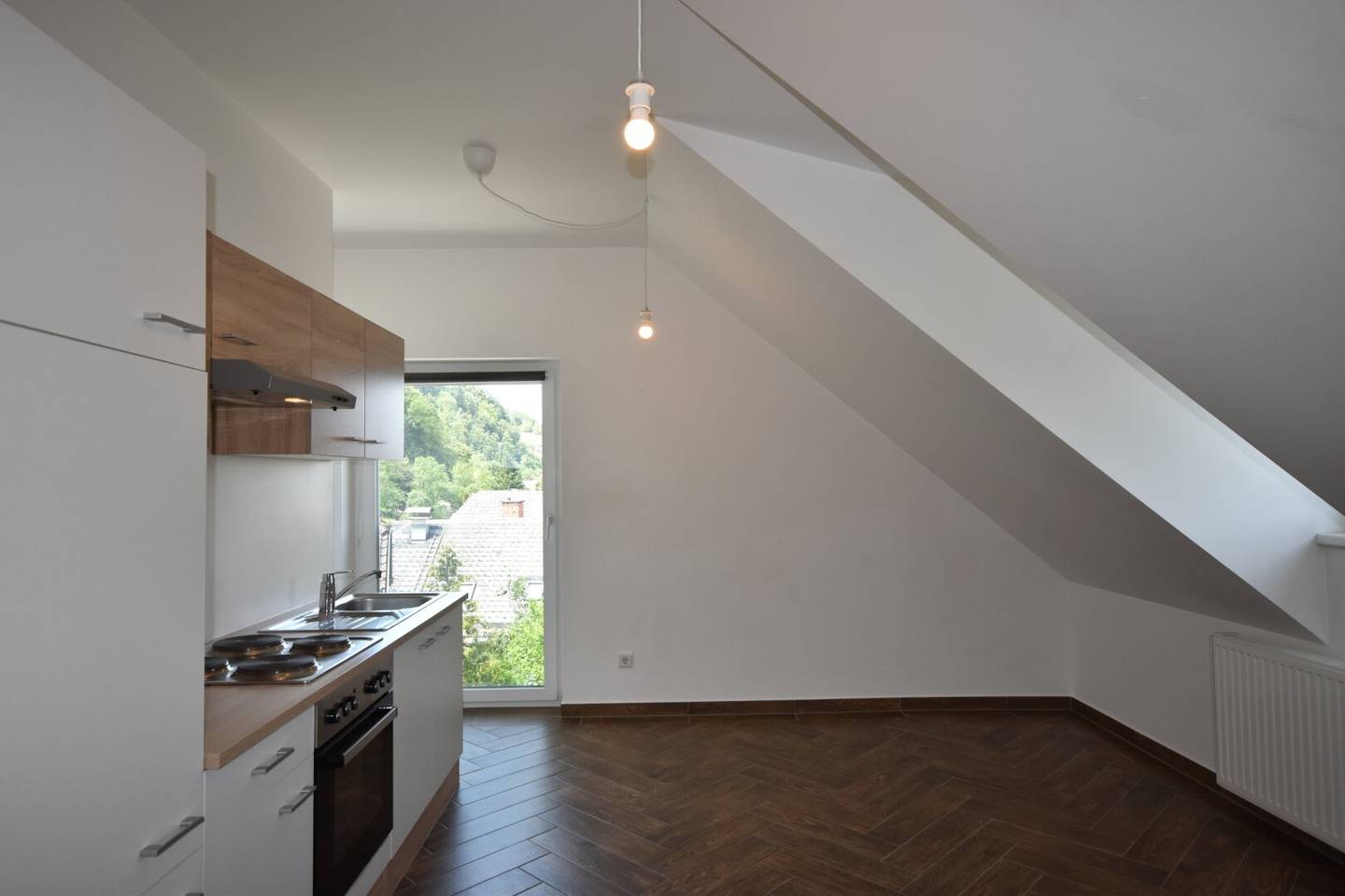 GRÖDIG - Moderne und gemütliche 2 Zimmer Dachgeschosswohnung