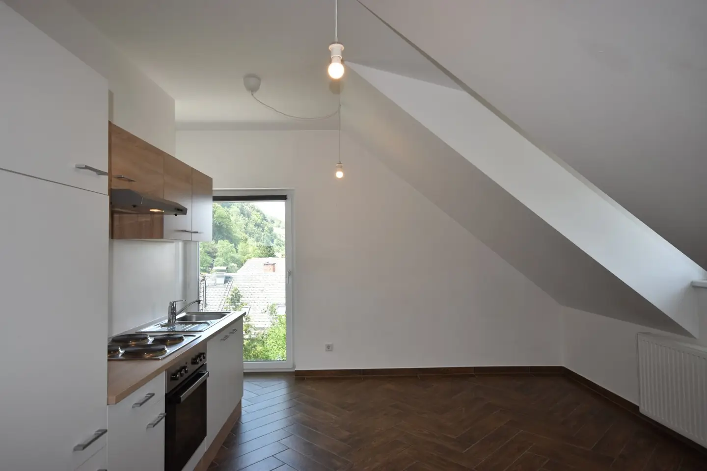 GRÖDIG - Moderne und gemütliche 2 Zimmer Dachgeschosswohnung