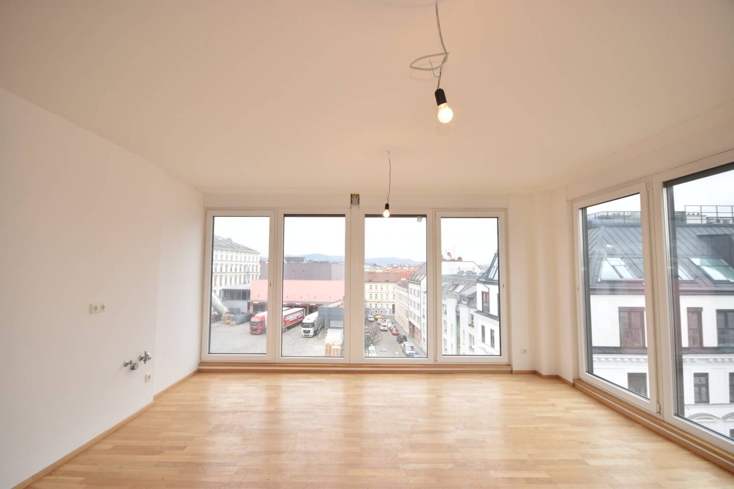 17th District - Living above the roofs of Vienna – Bright maisonette with large roof terrace