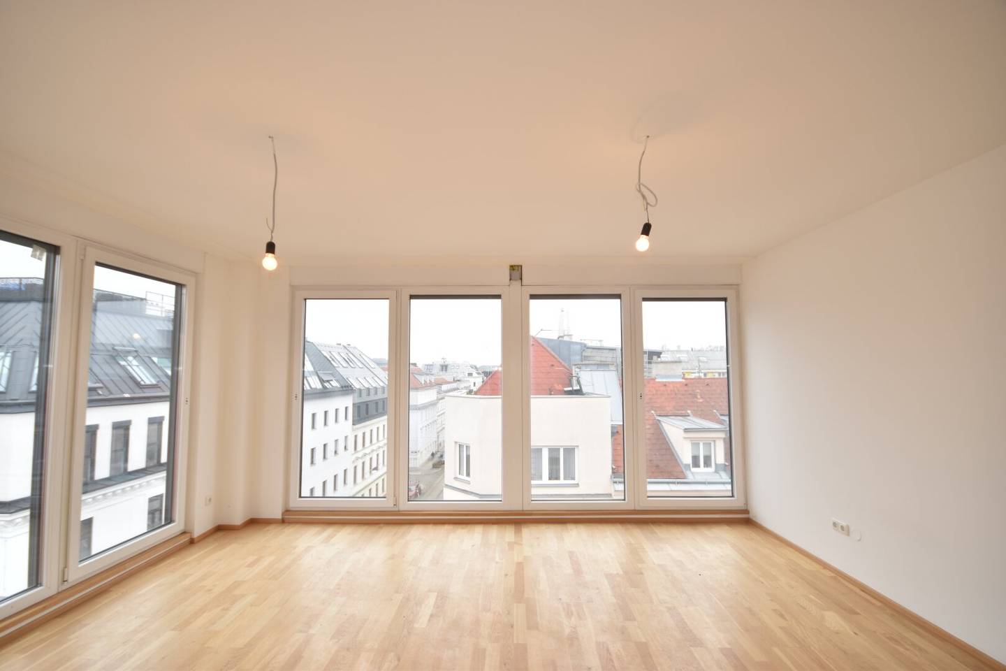 17th District - Living above the roofs of Vienna – Bright maisonette with large roof terrace