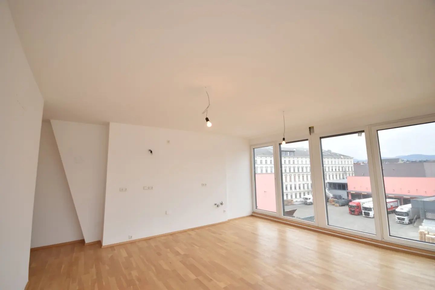 17th District - Living above the roofs of Vienna – Bright maisonette with large roof terrace