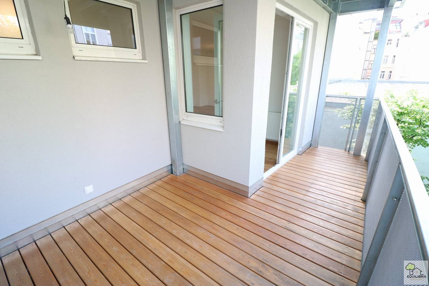 Top sanierte 5-Zi-Wohnung mit Balkon in 1190 Wien – 131m² Wohnkomfort!