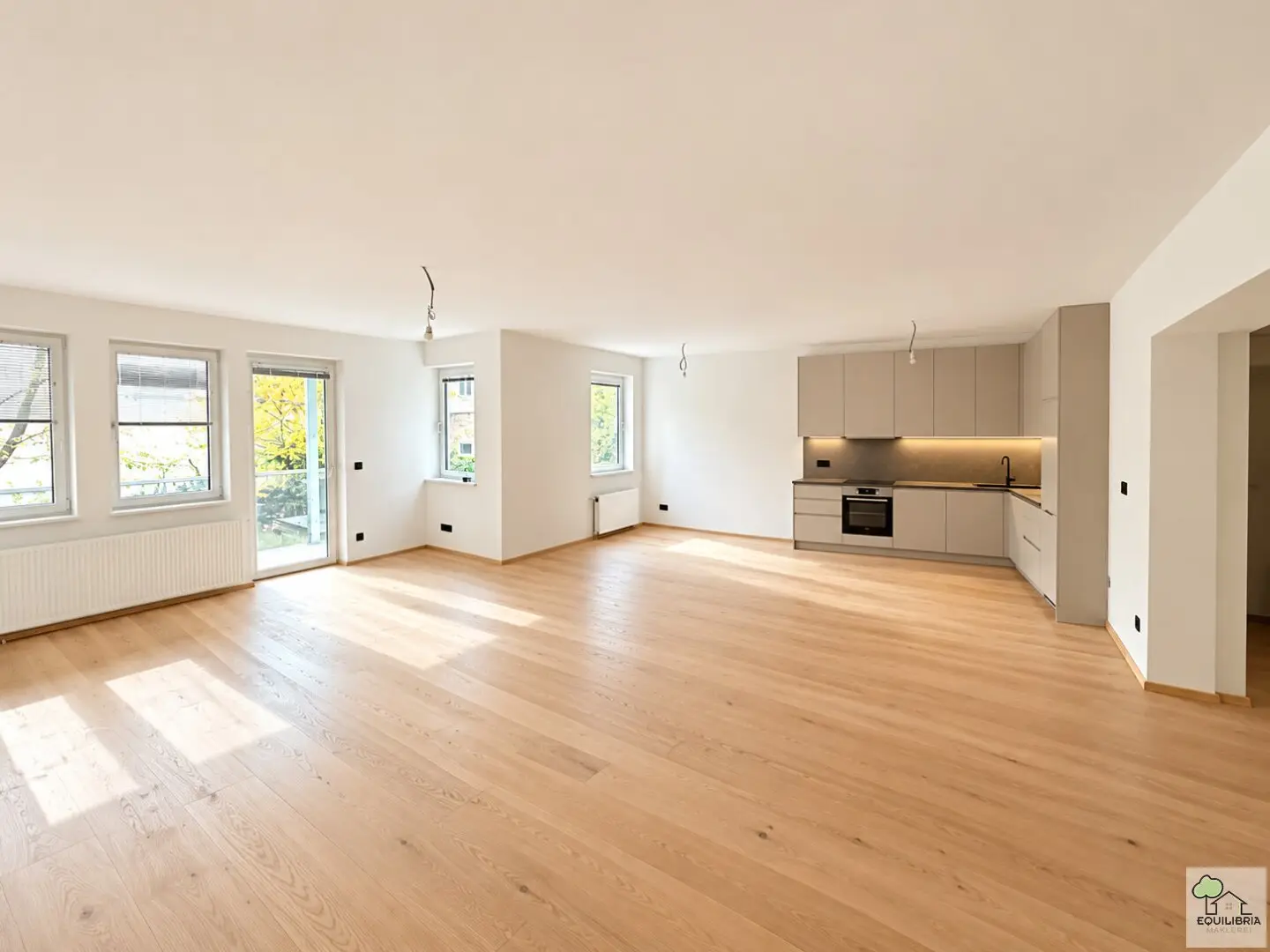 Top sanierte 5-Zi-Wohnung mit Balkon in 1190 Wien – 131m² Wohnkomfort!