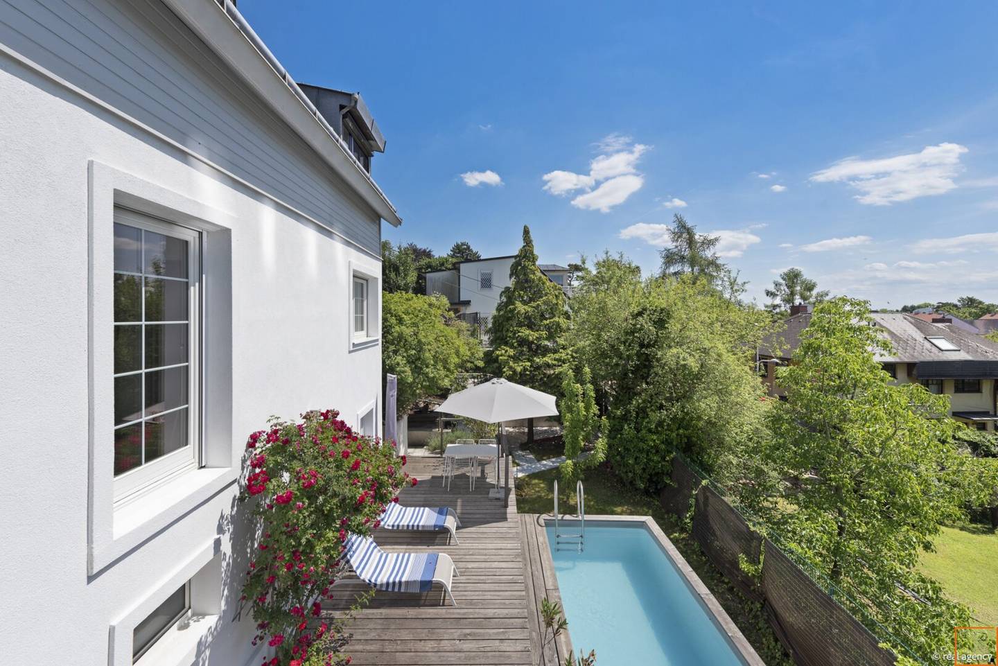 Obersievering: Idyllic location for a single-family house with pool in elevated vantage location