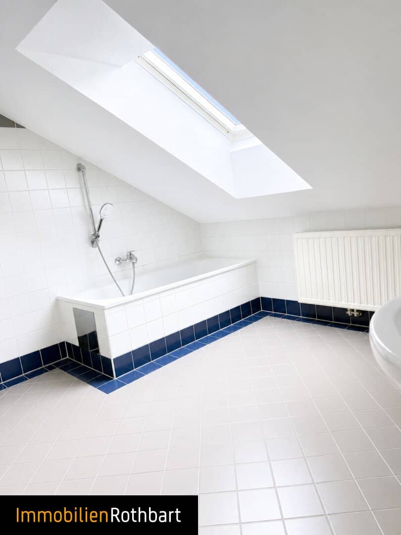 Großzügige Wohnung in ruhiger und grüner Lage.
