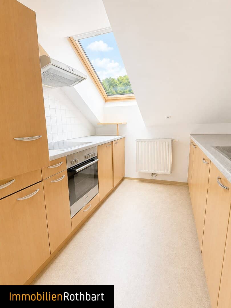 Großzügige Wohnung in ruhiger und grüner Lage.