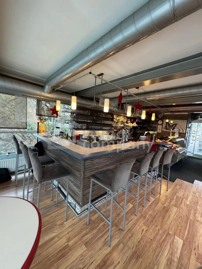 Gewerbe Café in Leoben – zentrale Lage, 210 m² Nutzfläche, Terrasse
