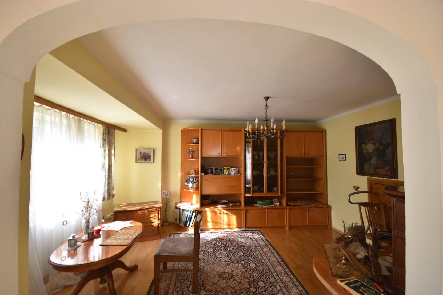 AIGEN - Older property in need of renovation with potential