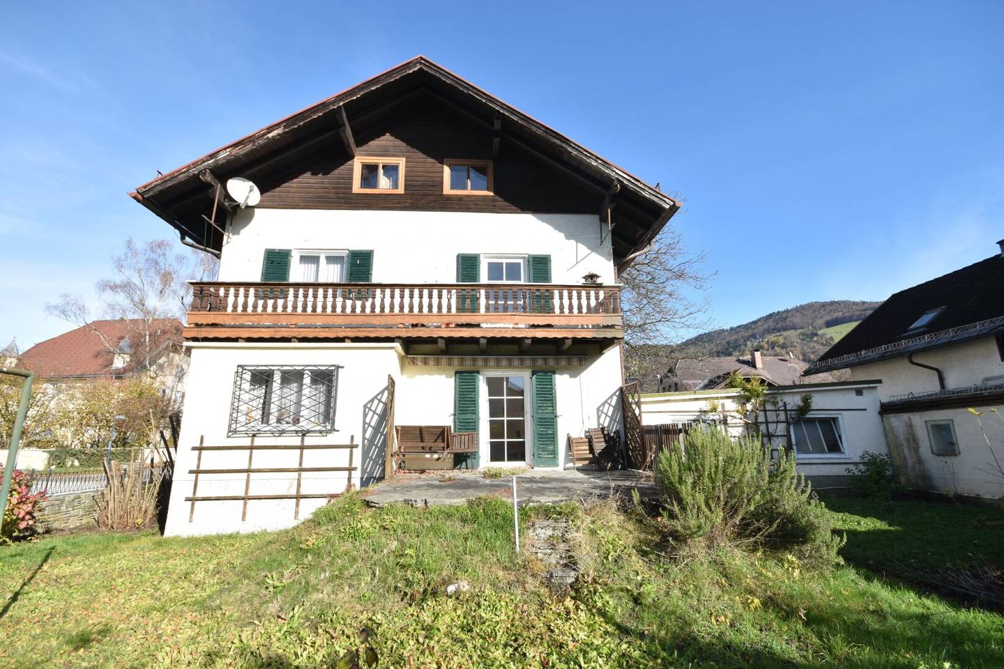 AIGEN - Older property in need of renovation with potential