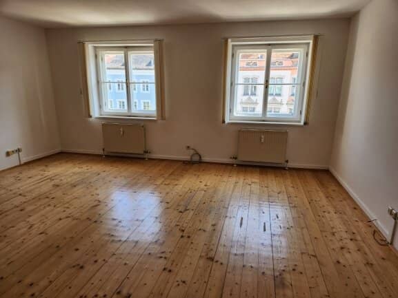 Modern 3-room apartment in Braunau am Inn, city view and comfort for 1.175 €
